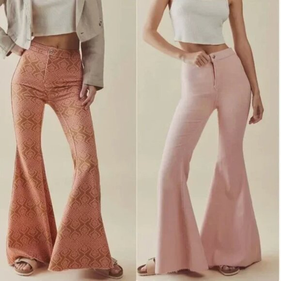 ***ISO*** Free People Throw It Back Reversible Flare Jeans - Size 27 or 28 - Picture 1 of 2